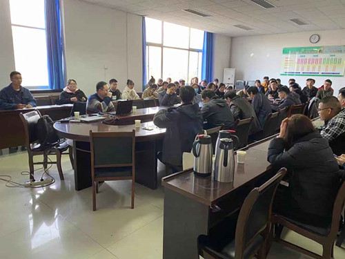 522d16aa2a504faaa88894dfada06b31.jpg 报告会会场_副本.jpg