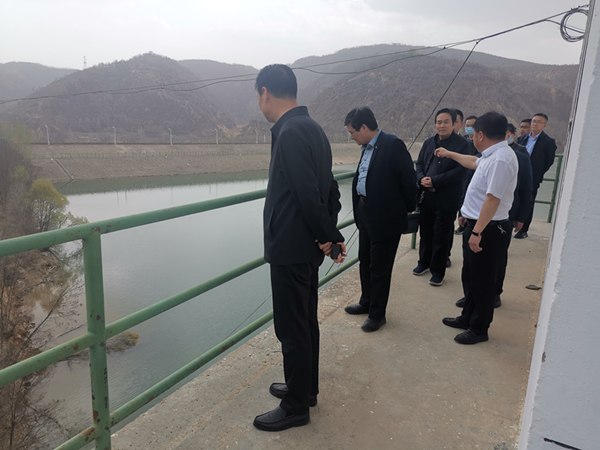 0196437c28e74b39b03f9fbf3b211696.jpg 水库考察_副本.jpg