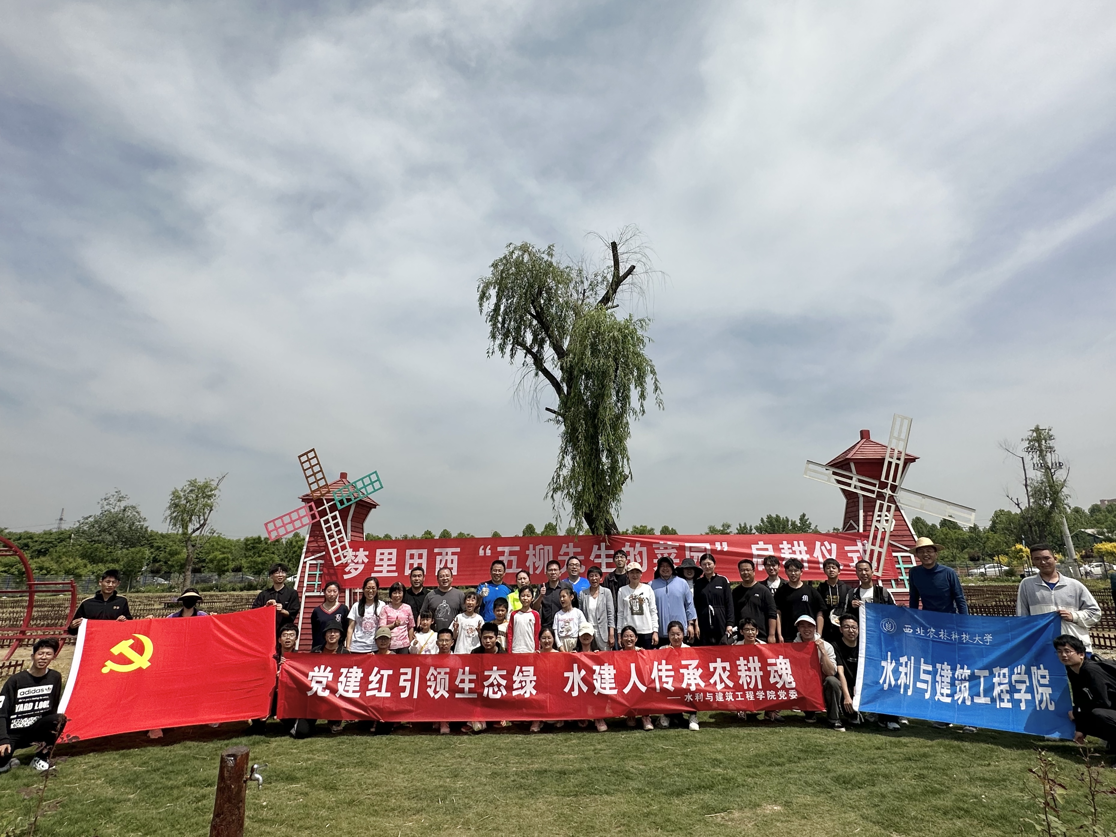 8a1869eae15643b183a92e6889d13d7a.png 8a1869eae15643b183a92e6889d13d7a.png