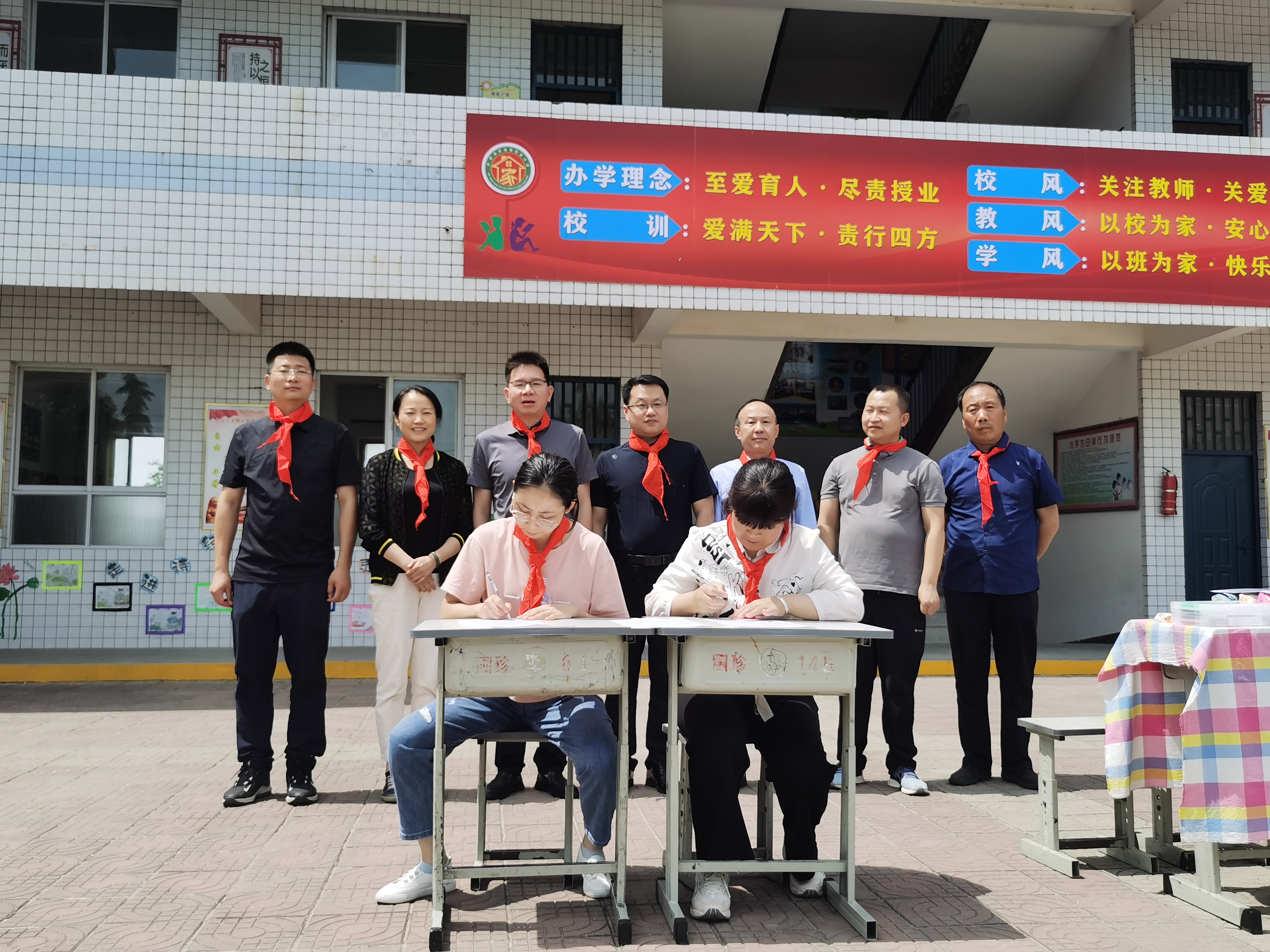 e542893028364a0181797da99b25ad9d.jpg e542893028364a0181797da99b25ad9d.jpg