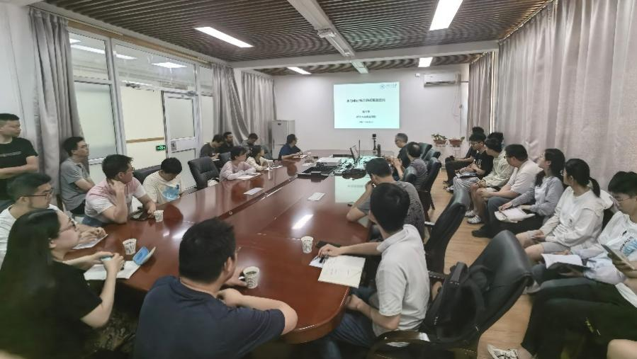 8da3d59a324e40e2a5563ce636866f39.png 报告会场.png